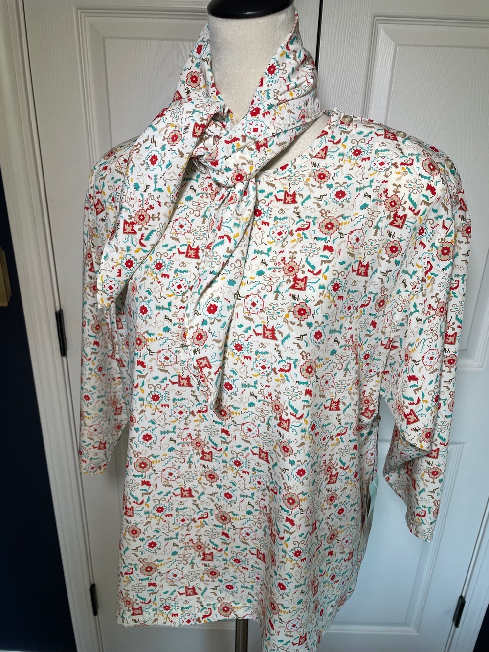 NWT Vintage The Villager Aztec Geo Print Tie-Neck Blouse Red‎ & Teal Size L